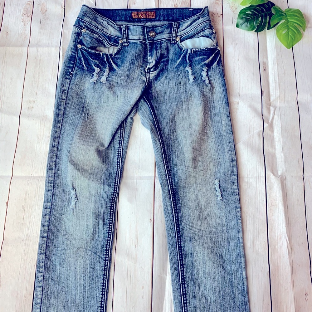 Distressed Denim Jeans - Picture 3 of 6